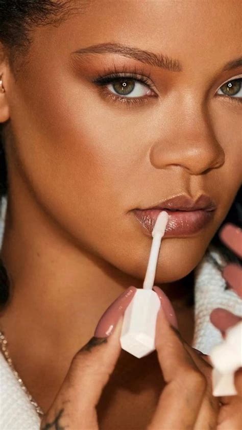 rihanna makeup routine.